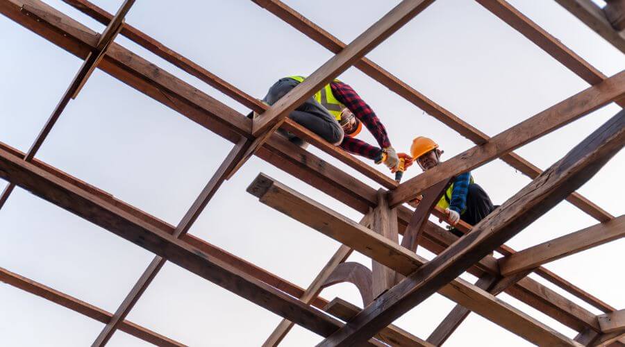 Expert Emergency Roof Repairs services in Ludell, KS