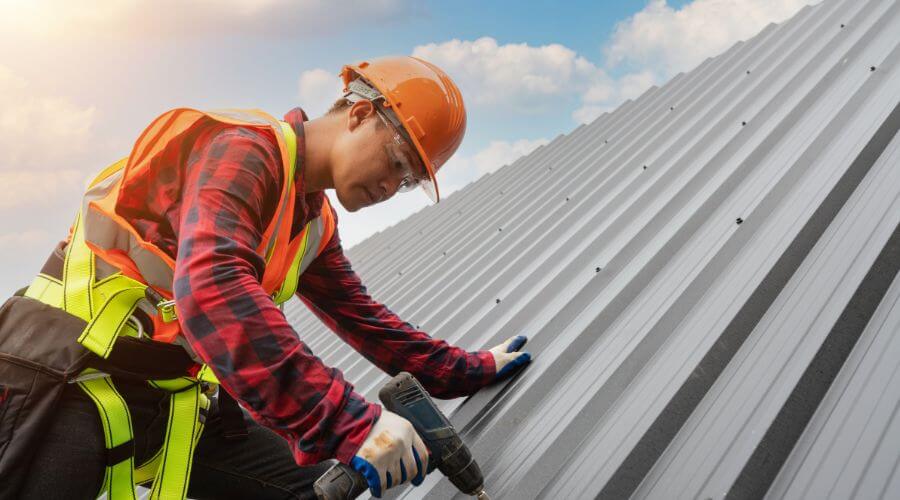 Professional Emergency Roof Repairs services in Ludell, KS